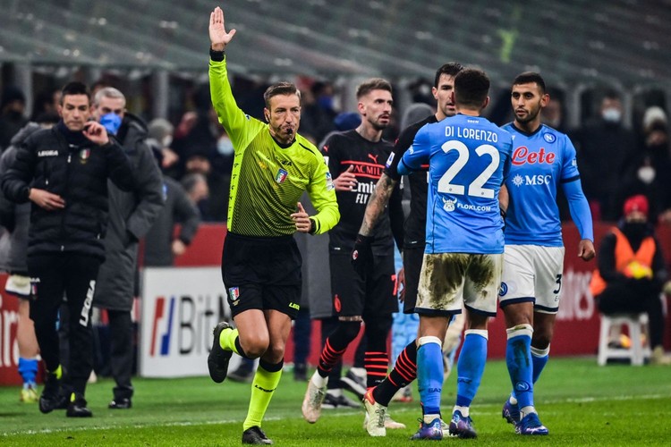 Il Napoli ha perso contro lo Spezia e ha perso 3 punti